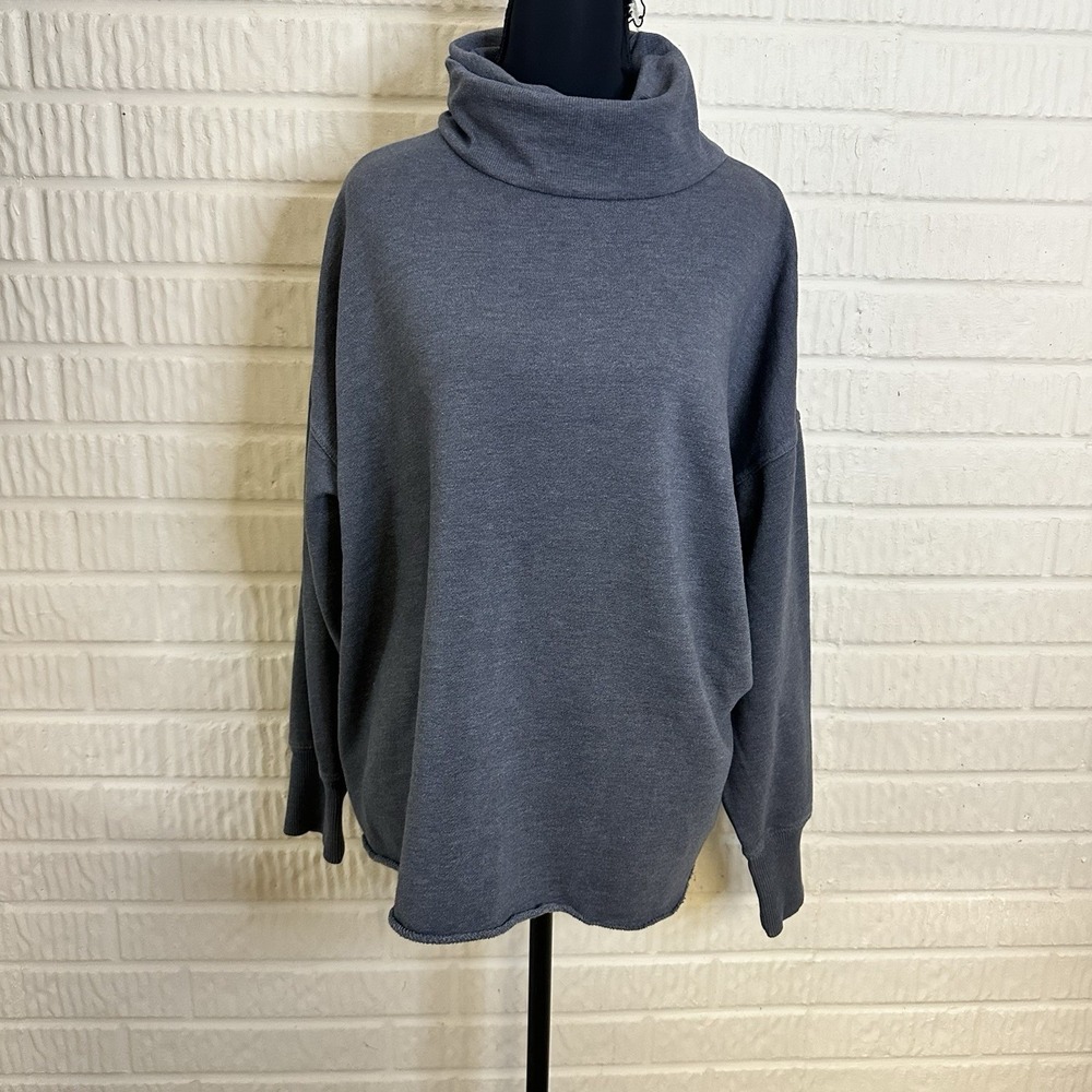 Aerie Gray Turtleneck Long Sleeve Sweatshirt Pullover Sz‎ M Raw Hem Cotton Blend